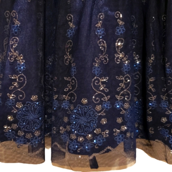 Girls' Dress - Picture 3 of 3